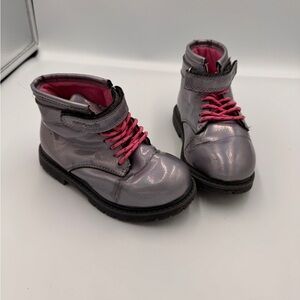Carter's Girls Size 10 Shiny Silver Kids Combat Boots with Pink Laces